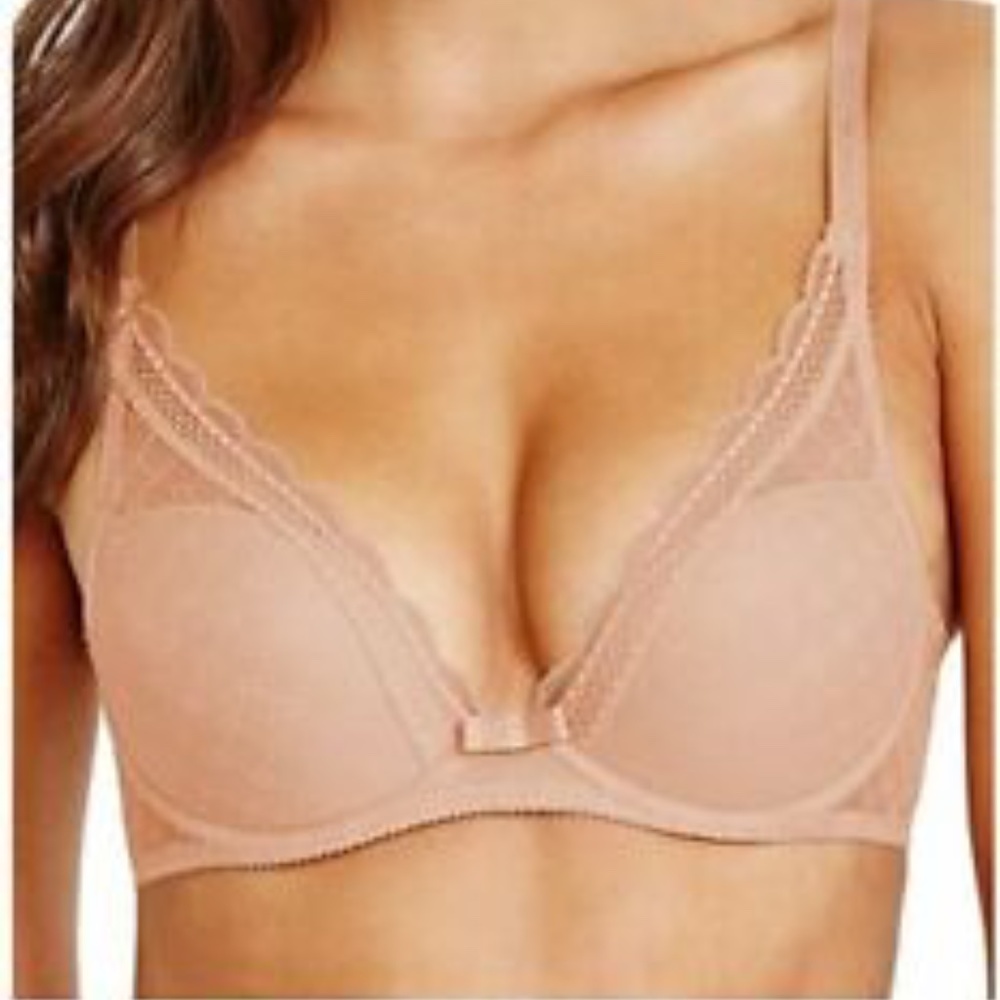Chantelle Sexy Convertible Push Up Bra 36B